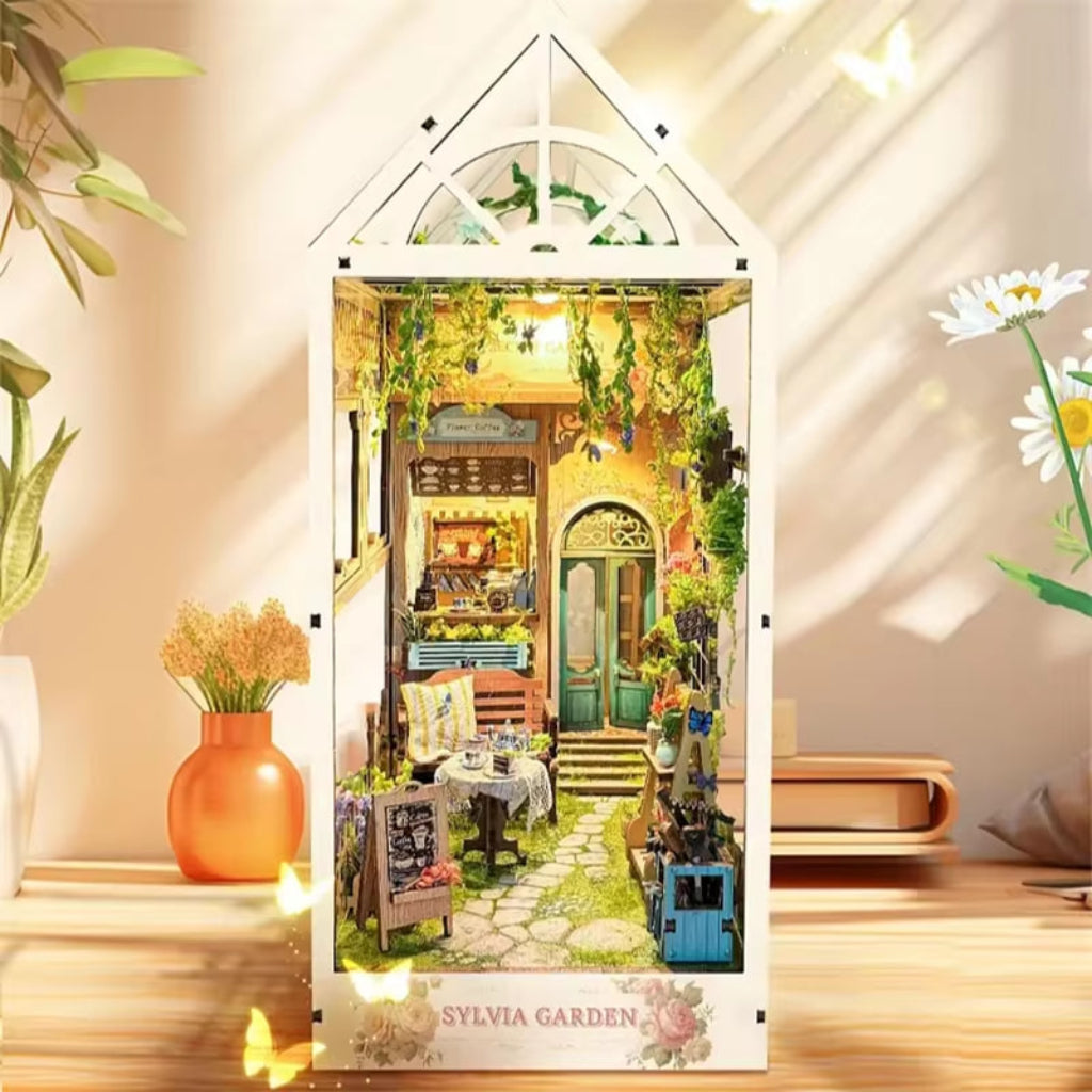 DecoNooks™ Book Nook Sylvia Garden